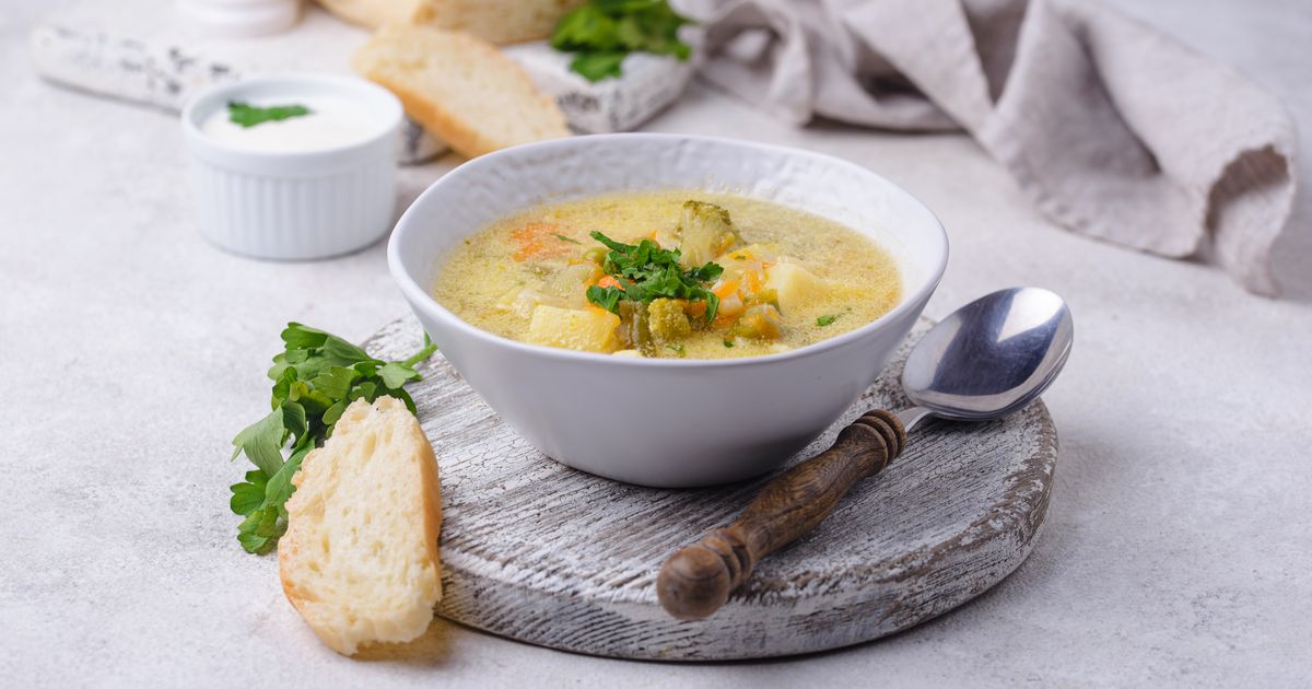 Rýchla karfiolovo-zemiaková polievka recept 30min.