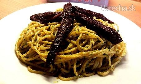 Špagety s pestom a sušenými paradajkami recept