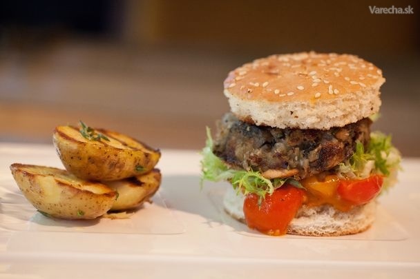 Hubovo pohánkový burger s tzatzikmi recept