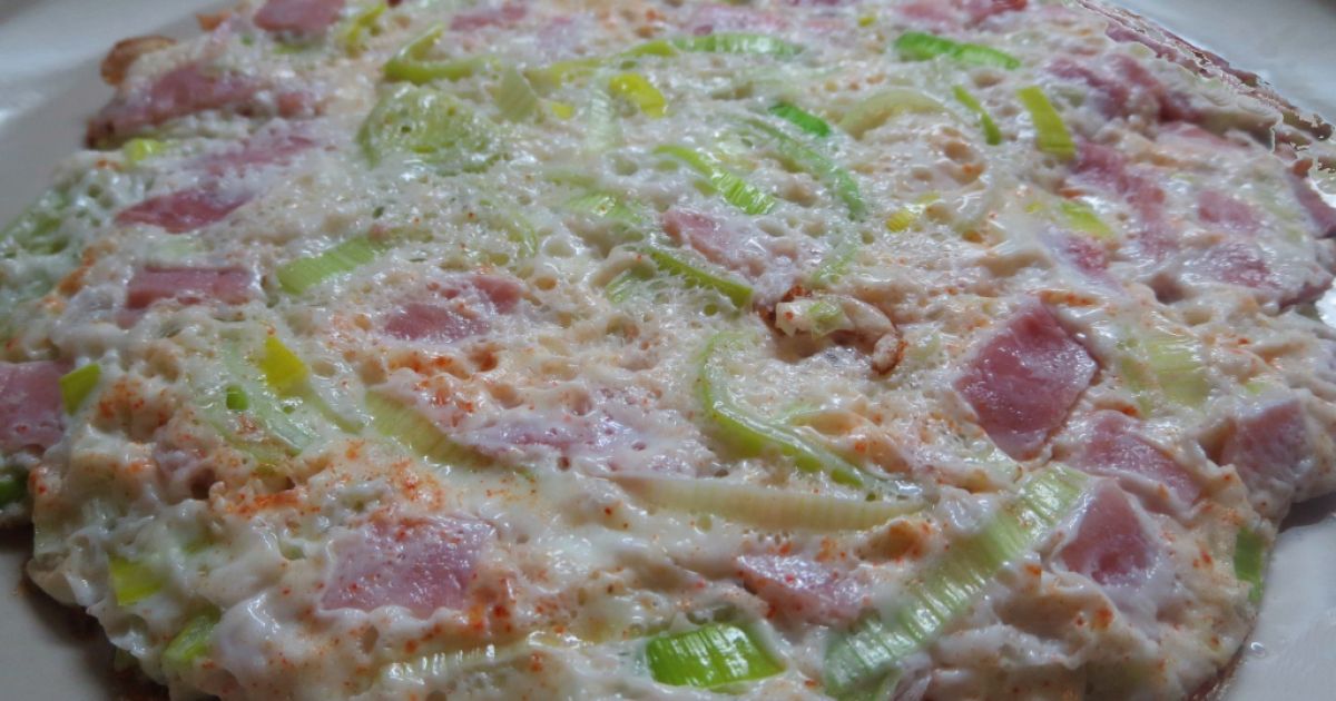 Bielkovinová omeleta s pórkom a harisou, fotogaléria 1 / 6.
