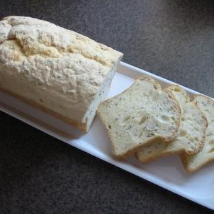Chlieb (bezlepkový, bez mlieka, sóje a vajec)