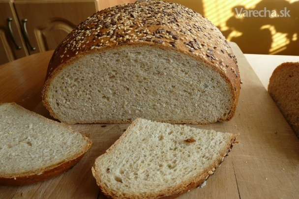 Zdravý domáci chlieb s mäkkou kôrkou mierne na pare (fotorecept ...