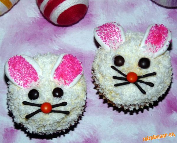 Velkonocne zajaciky kokosove cupcakes