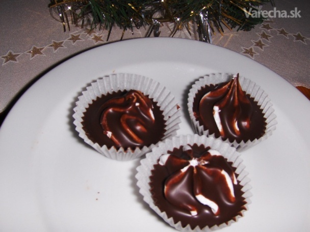 Čokoládové košíčky, nepečené, lacné (fotorecept) recept