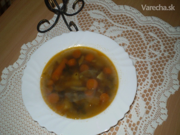 Hubová polievka so zeleninou recept