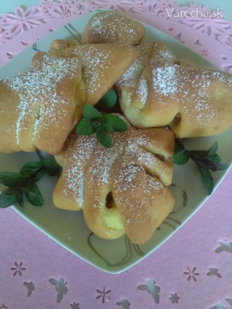 Jablkovo-pudingové koláče z hrnčekového cesta (fotorecept) recept