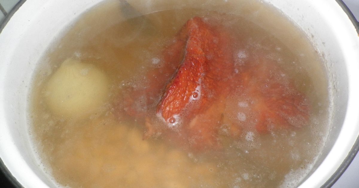 Fazuľová polievka s údeným mäsom, fotogaléria 4 / 7.