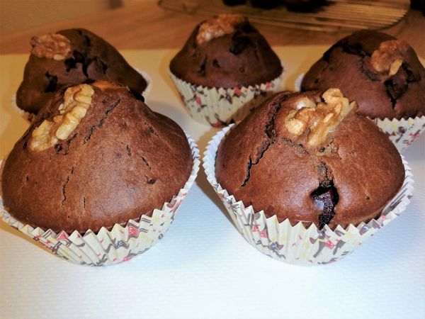 Čokoládové muffiny s vlašskými orechmi
