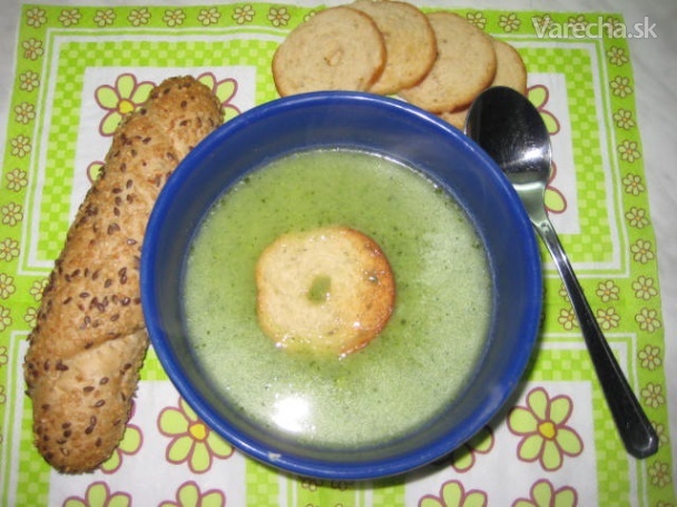 Brokolicovo-cuketová polievka (fotorecept) recept