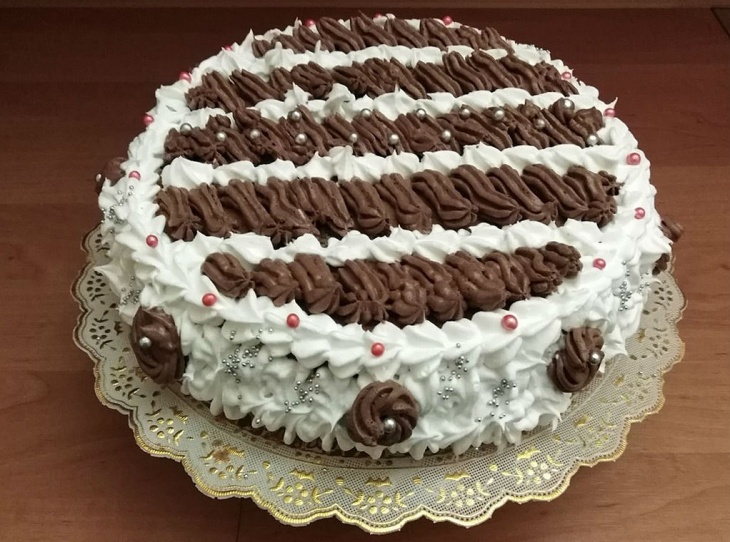 Torta s čokoládovou plnkou k narodeninám (fotorecept) recept ...