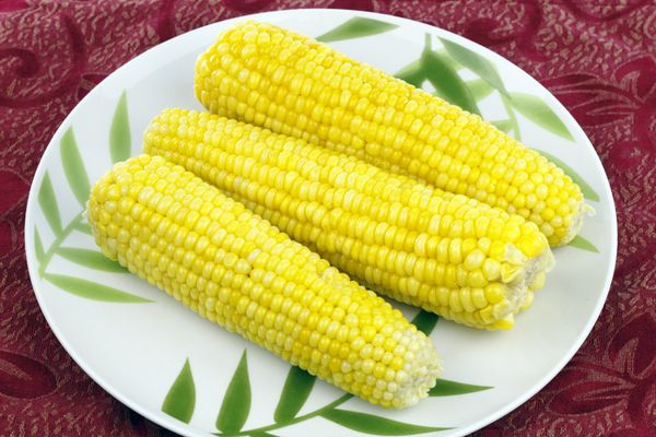 Varené kukuričné klasy