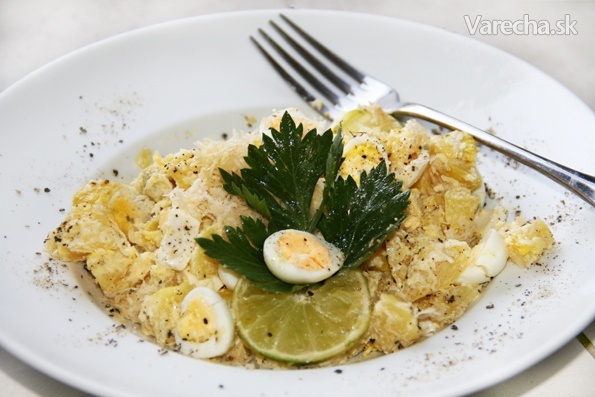 Bramborovo vajíčkový salát se strouhaným celerem recept ...