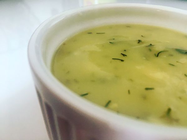 VIDEORECEPT: Zemiaková krémová polievka s kôprom