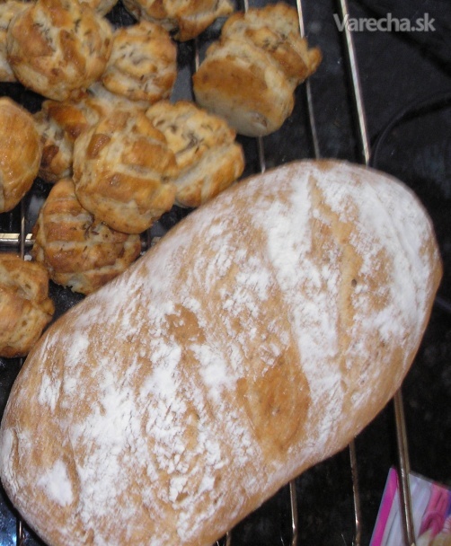 Škvarkový bochník chlieb v pekárničke (fotorecept) recept ...