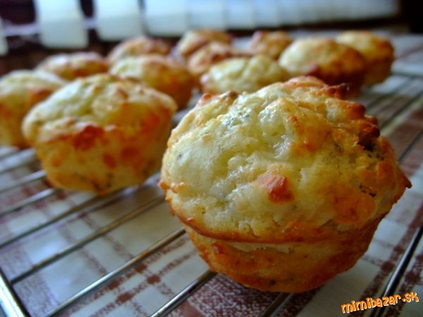 Syrové muffiny delikatesa