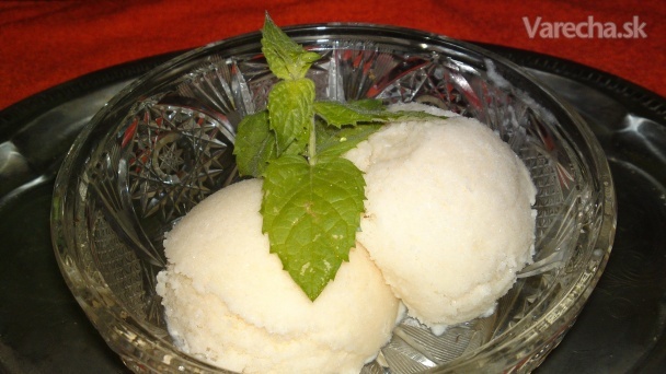 Zmrzlina zo žltého melónu s jogurtom (fotorecept) recept