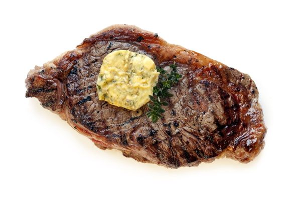 Steaky s bylinkovým maslom