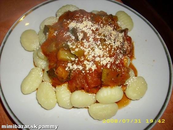 Gnocchi s paradajkovo cukinovou omáčkou