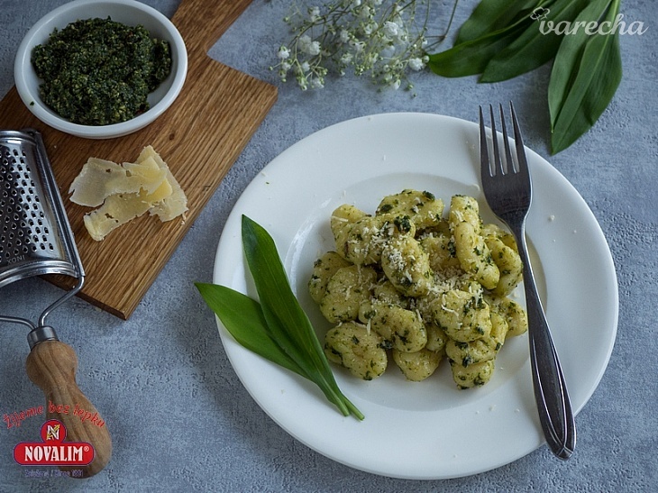 Bezlepkové zemiakové gnocchi s medvedím cesnakom recept ...