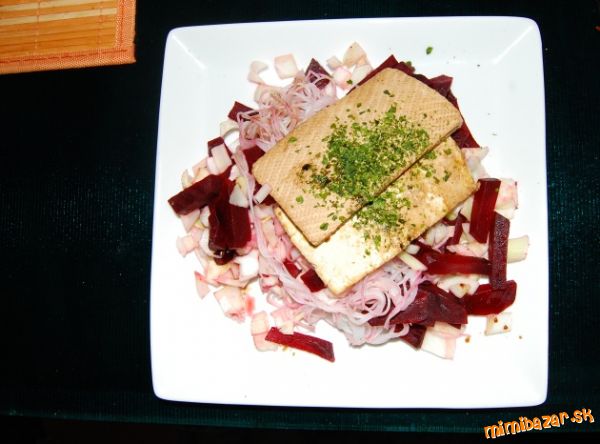 Ryžové rezance s feniklom cviklou a tofu