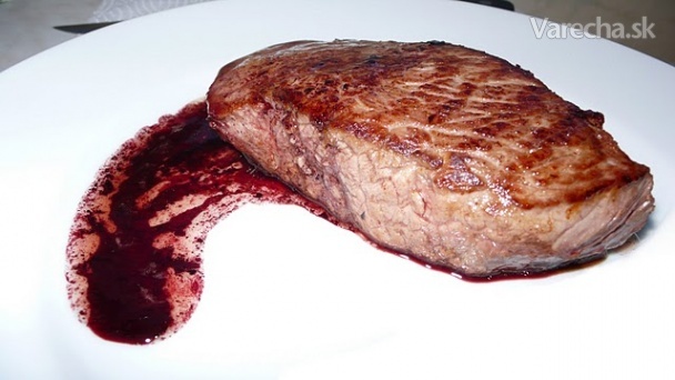 Hovädzí steak s redukciou z červeného vína recept