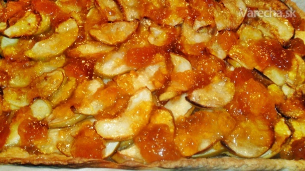 Jablkový koláč s marhuľovým džemom a s rumom (fotorecept) recept