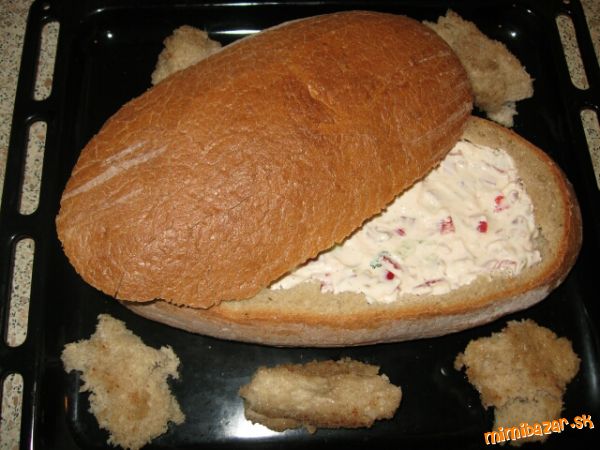 plnený chleba