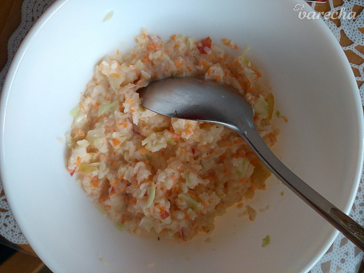 Zeleninový smotanovo-jogurtový šalát recept