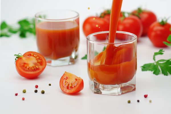 Domáci paradajkovo-bazalkový sirup