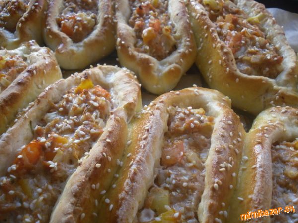 Turecký plnený chlieb Pide boregi