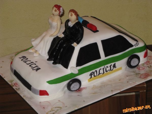 Policajné auto na svadbu