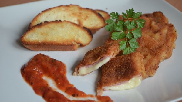 FOTORECEPT: Smažená mozzarella s paradajkovou omáčkou ...