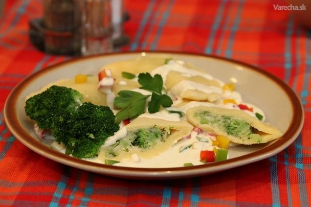 Brokolicové taštičky v paprikovej omáčke recept