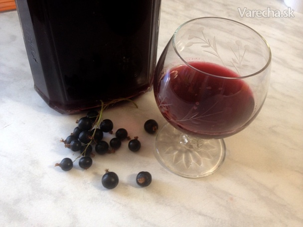 Likér z čiernych ríbezlí / á la Créme de Cassis recept