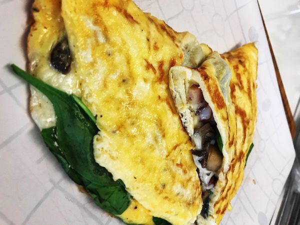 VIDEORECEPT: Špenátová omeleta so šampiňónmi