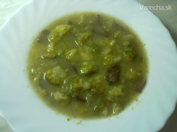 Brokolicová polievka s hubami (fotorecept) recept