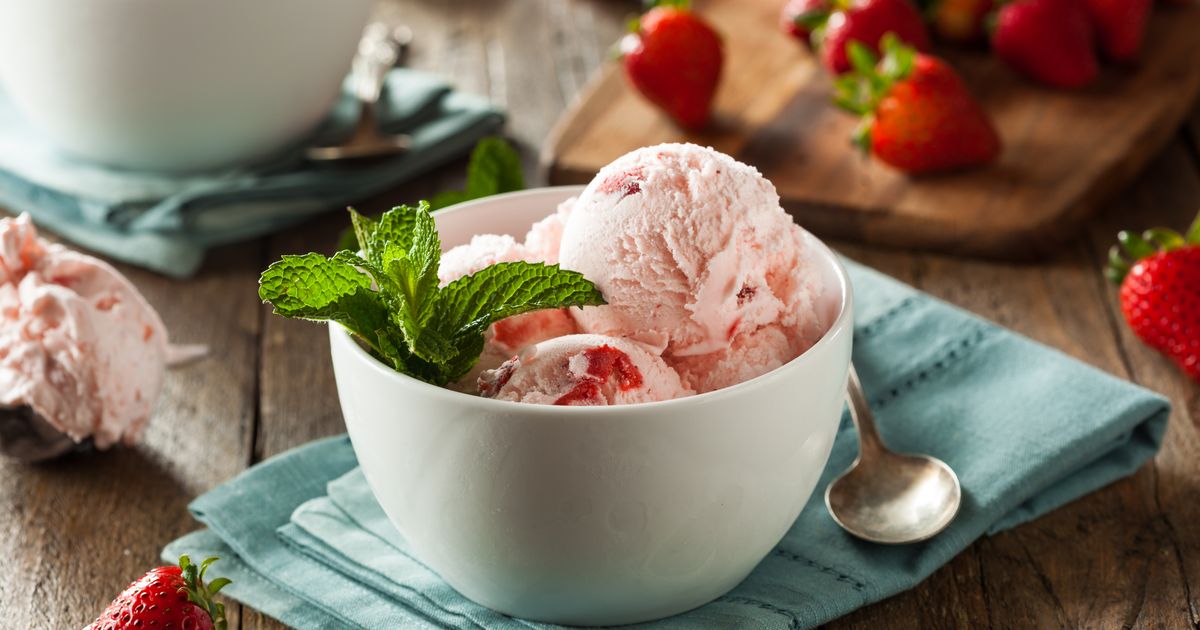 Jednoduchá jahodová zmrzlina bez zmrzlinovača recept 375min ...