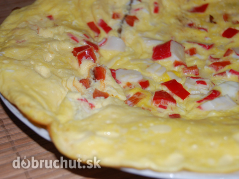 Omeleta s krabími tyčinkami