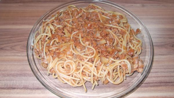Boloňské špagety s tuniakom