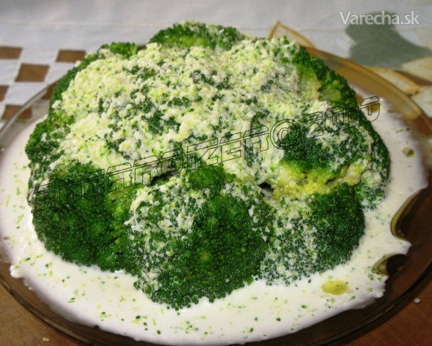 Brokolica s cesnakovo syrovým krémom (fotorecept) recept ...