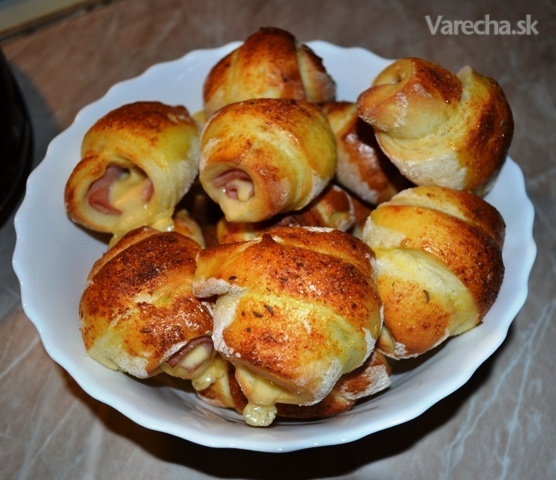 Slané 4-vrstvové croissanty z kysnutého cesta recept