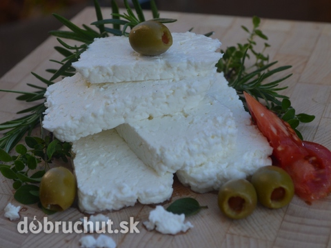 Domáci balkánsky syr