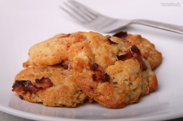 Cookies s parmskou šunkou a nivou recept