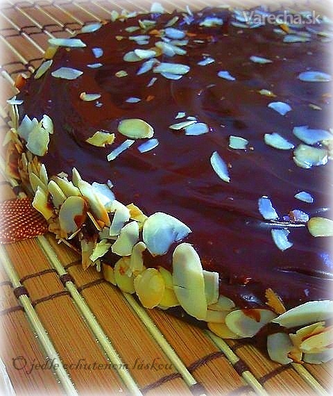 Mandľovo-čokoládový koláč Julie Child s rumom recept