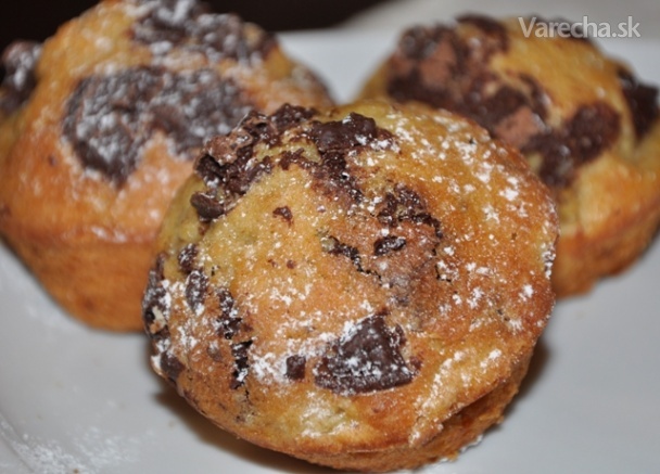 Celozrnné muffinky s čokoládou a banánom recept