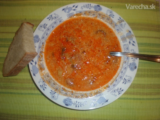 Kapustová polievka s klobásou recept