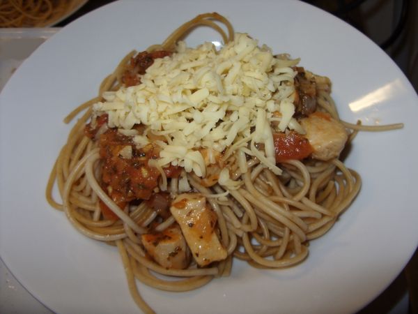 FOTORECEPT: Špagety s omáčkou z paradajok
