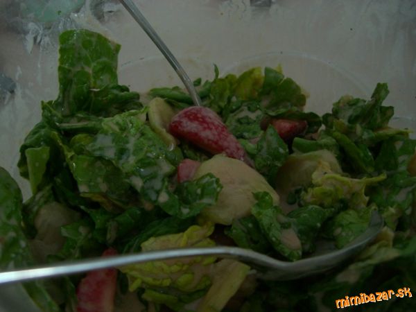 Osviezujuci letny salat s jahodami oD