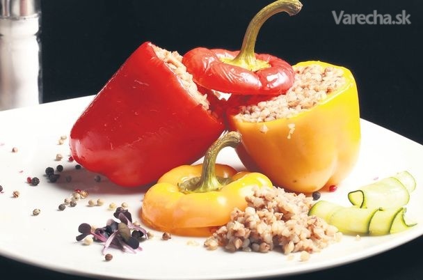 Plnená paprika so zajačím mäsom a pohánkou recept
