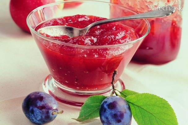 Slivkovo-jablkový džem s koriandrom a mätou recept